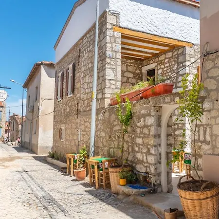 Bo Alacati
